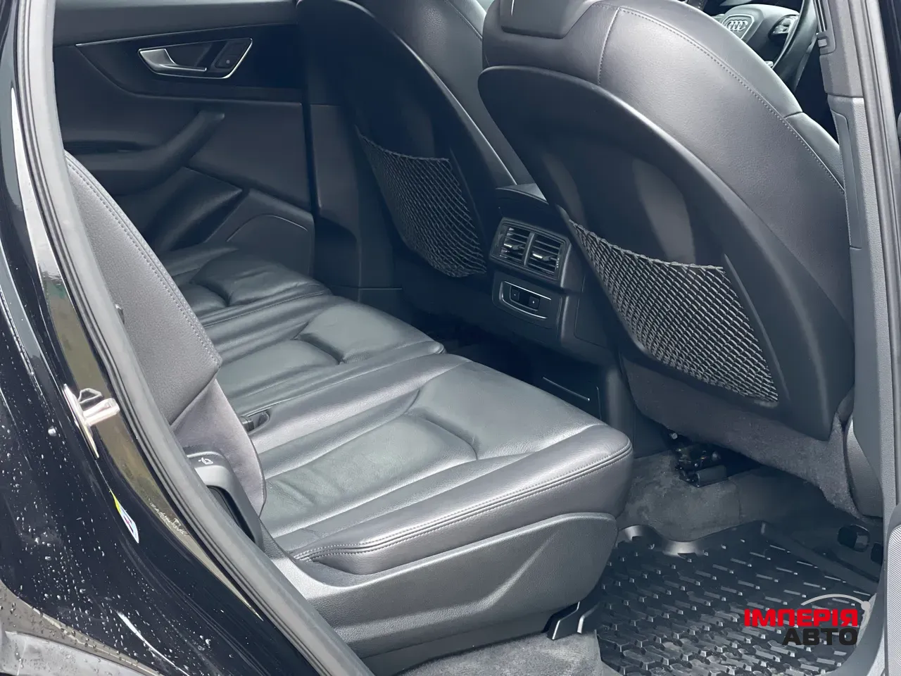 Audi Q7 - фото 49