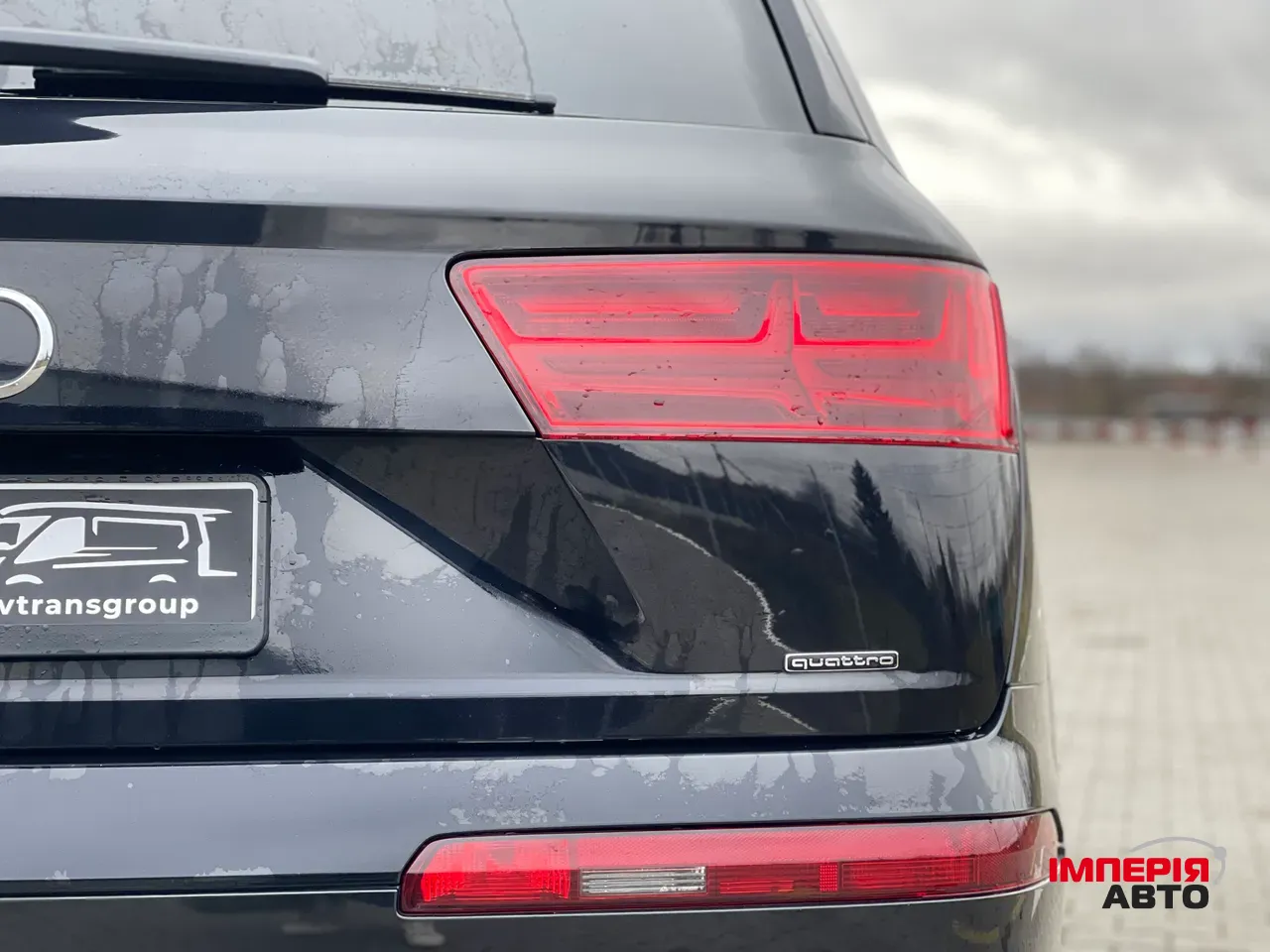 Audi Q7 - фото 26