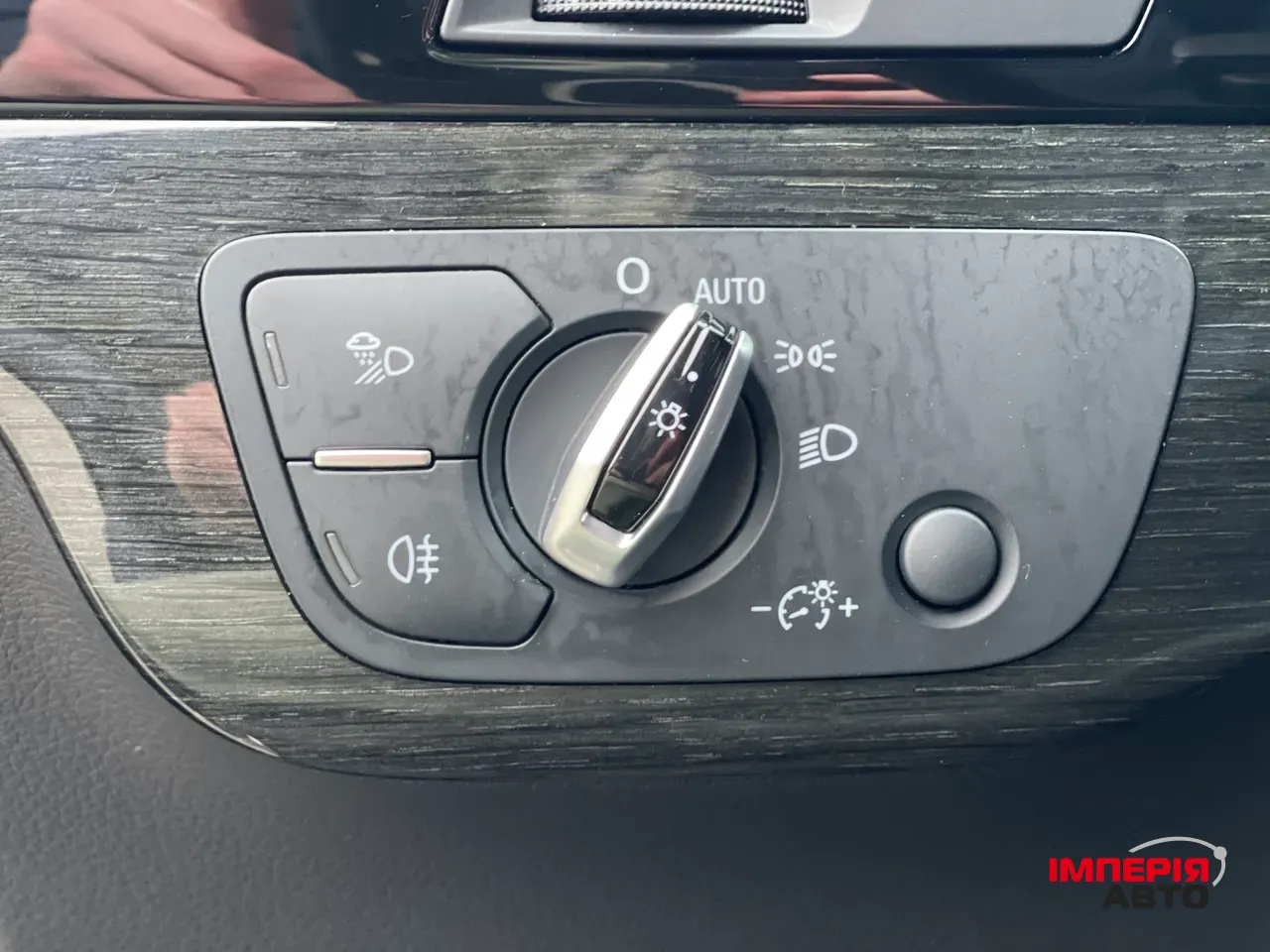 Audi Q7 - фото 33