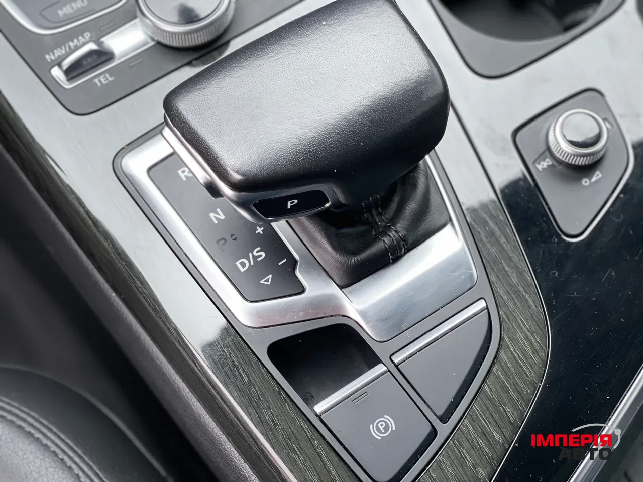 Audi Q7 - фото 42