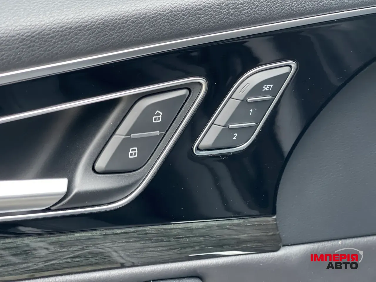 Audi Q7 - фото 32