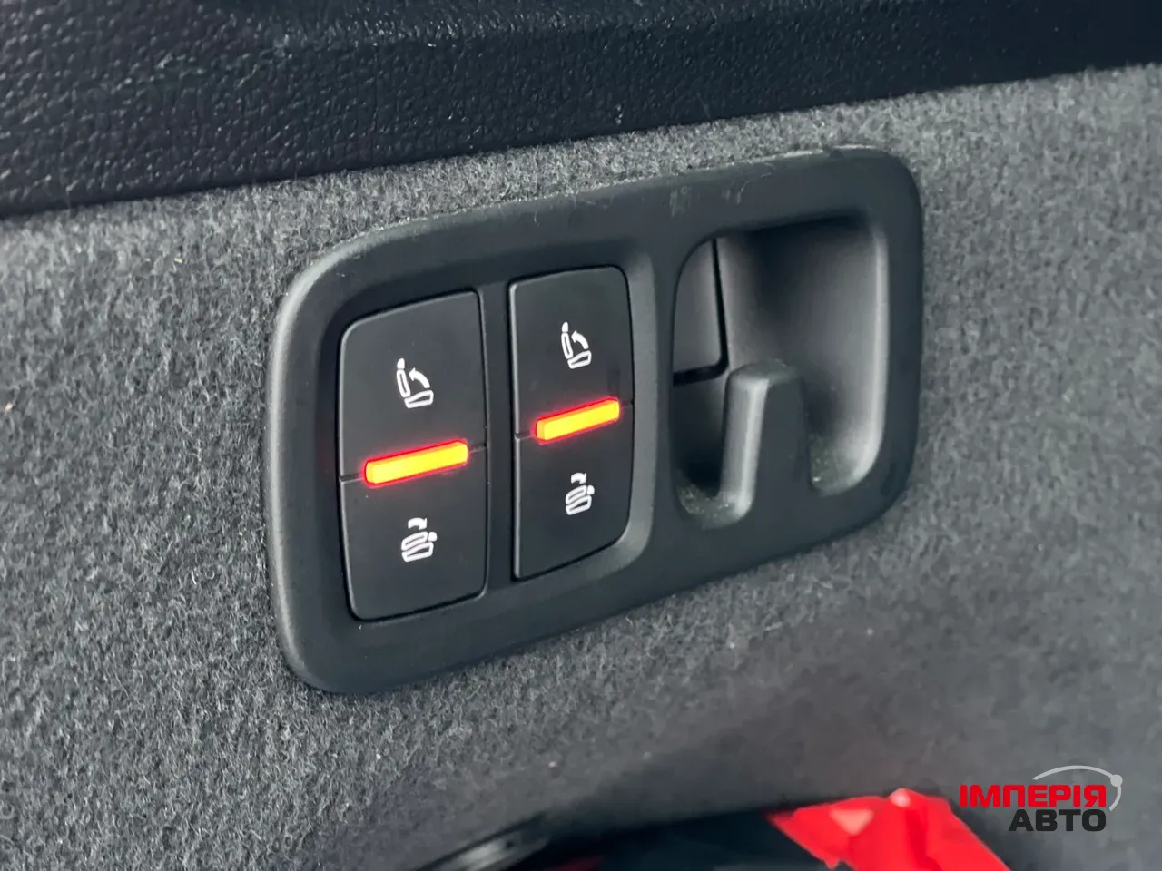 Audi Q7 - фото 18