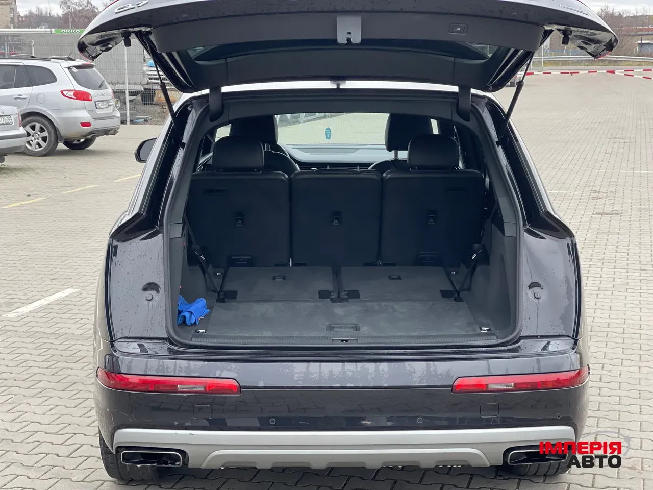 Audi Q7 - фото 15