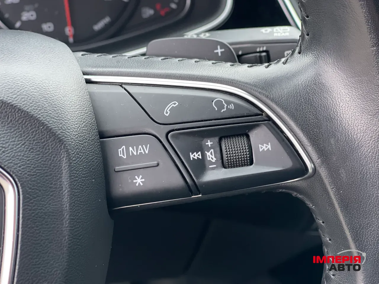 Audi Q7 - фото 37