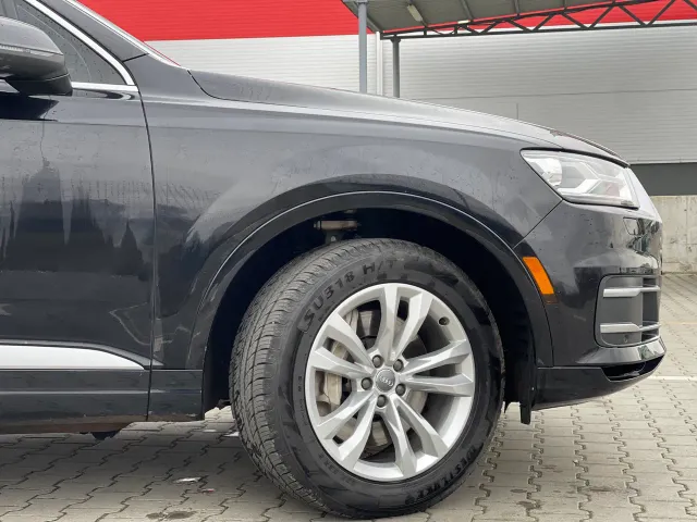 Audi Q7 - фото 5