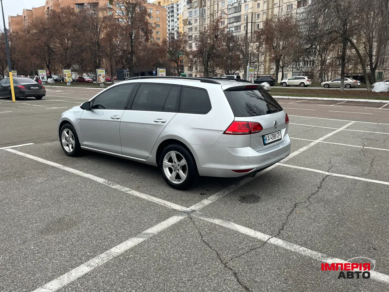 Volkswagen Golf - фото 6