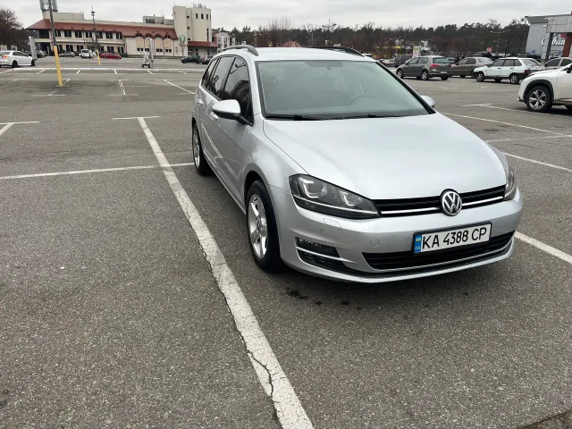 Volkswagen Golf - фото 3