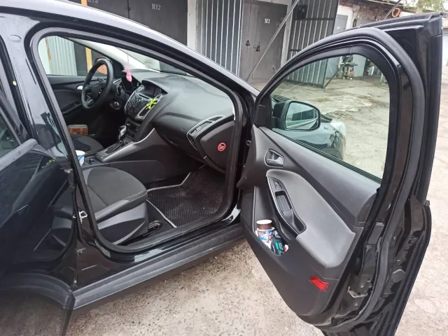 Ford Focus - фото 5