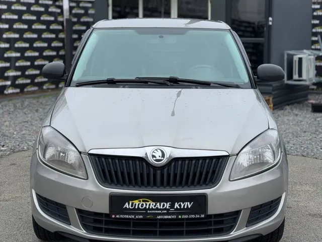 Skoda Fabia - фото 2
