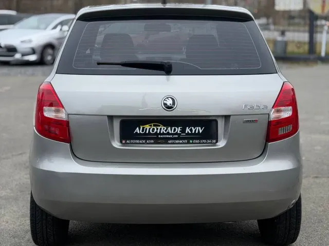 Skoda Fabia - фото 5
