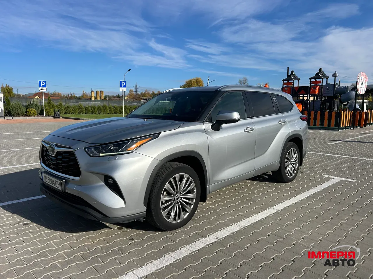 Toyota Highlander - фото 1