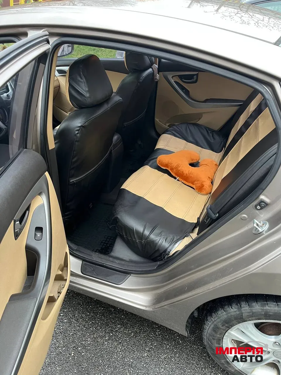 Hyundai Elantra - фото 10