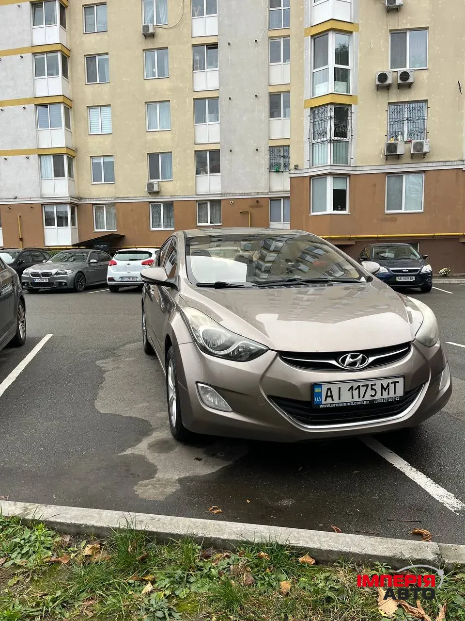 Hyundai Elantra - фото 1