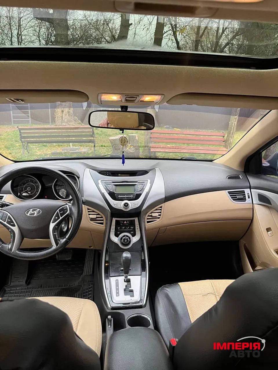 Hyundai Elantra - фото 12