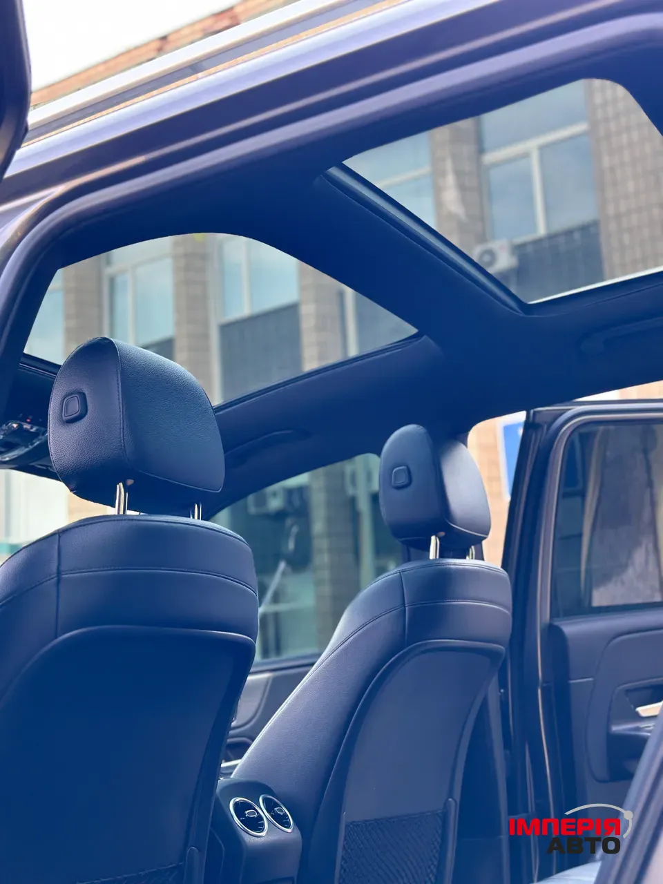 Mercedes-Benz GLB - фото 8