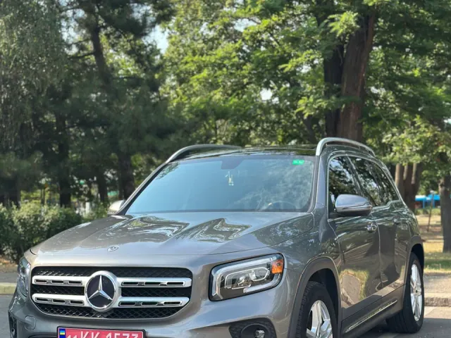 Mercedes-Benz GLB - фото 1