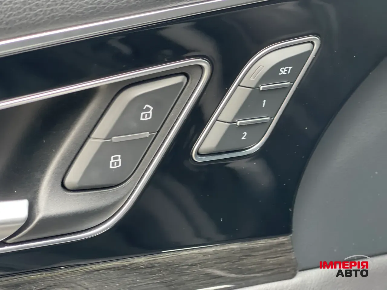 Audi Q7 - фото 33