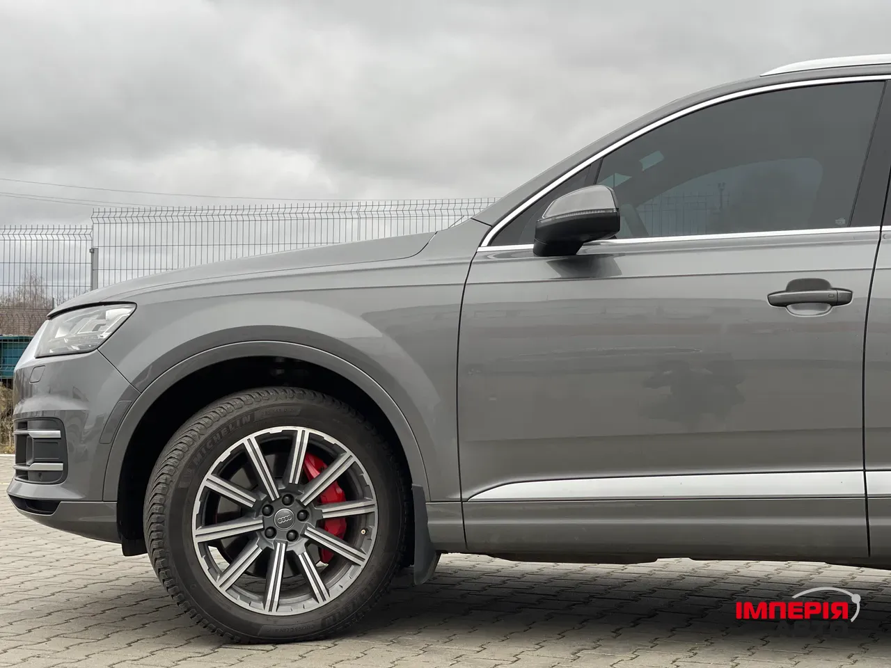 Audi Q7 - фото 15