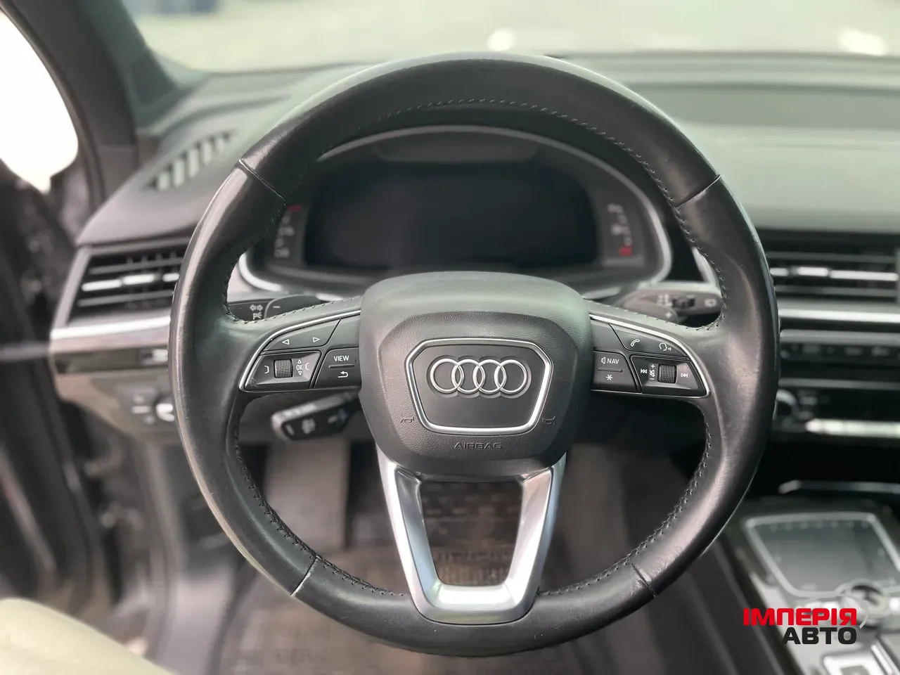 Audi Q7 - фото 36