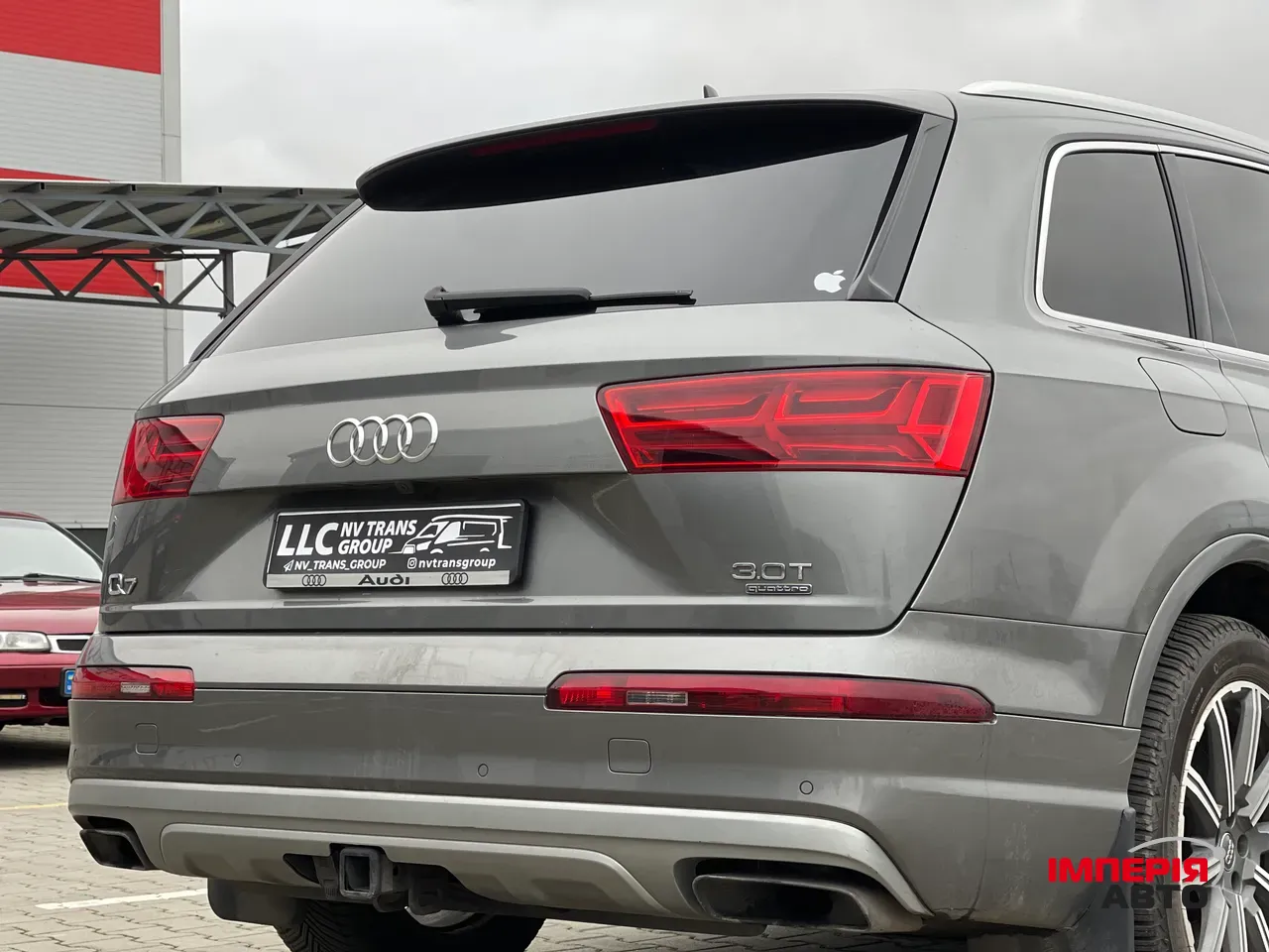 Audi Q7 - фото 12