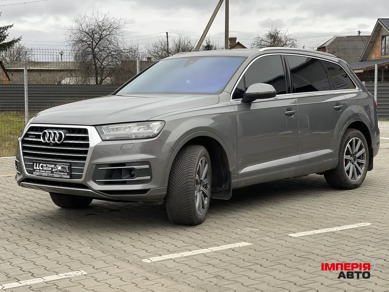 Audi Q7 - фото 18
