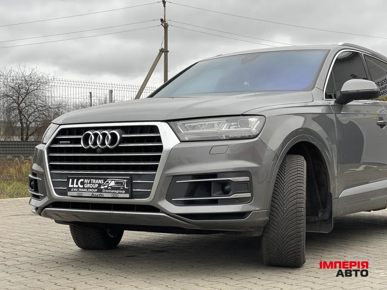 Audi Q7 - фото 19