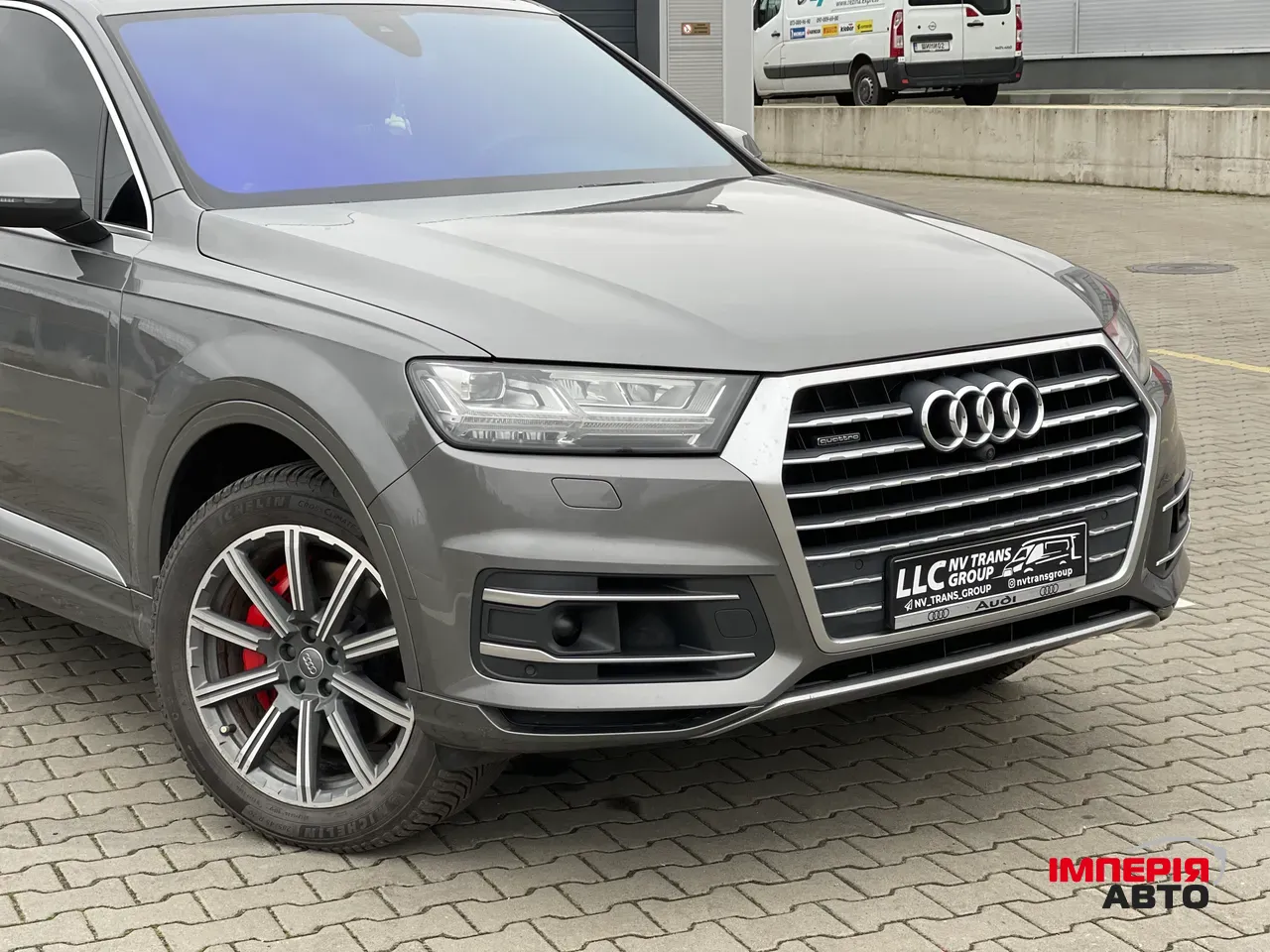Audi Q7 - фото 5