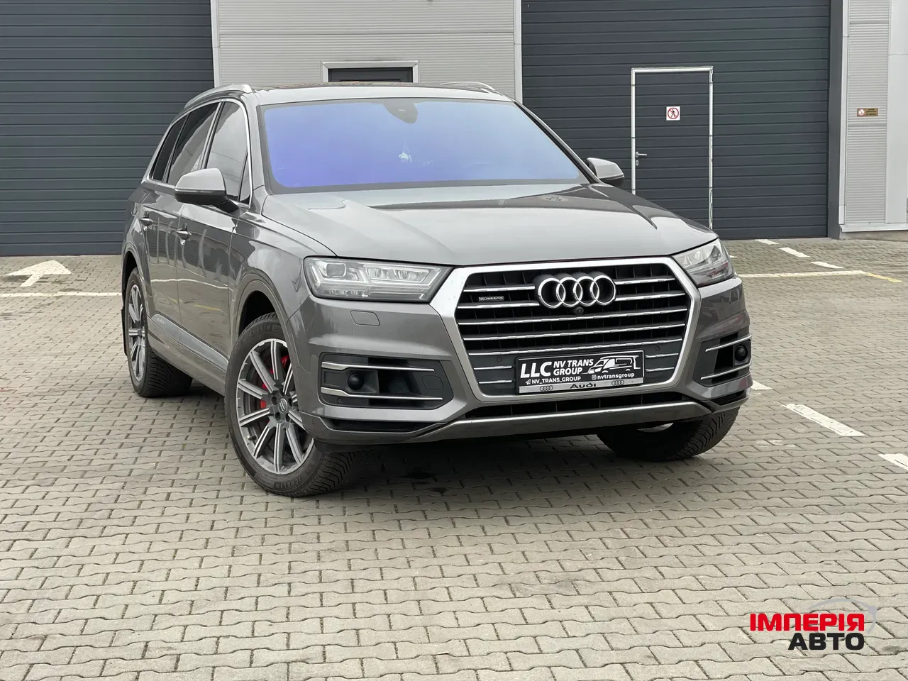 Audi Q7 - фото 2