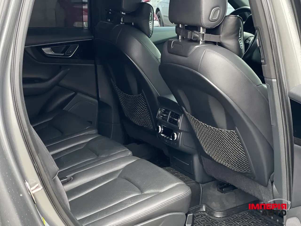 Audi Q7 - фото 57