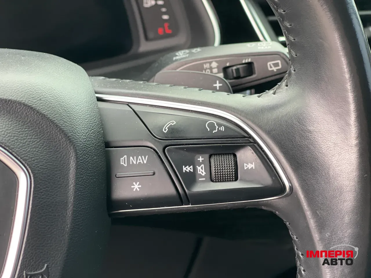 Audi Q7 - фото 38