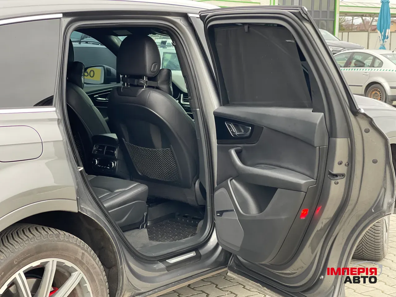 Audi Q7 - фото 56