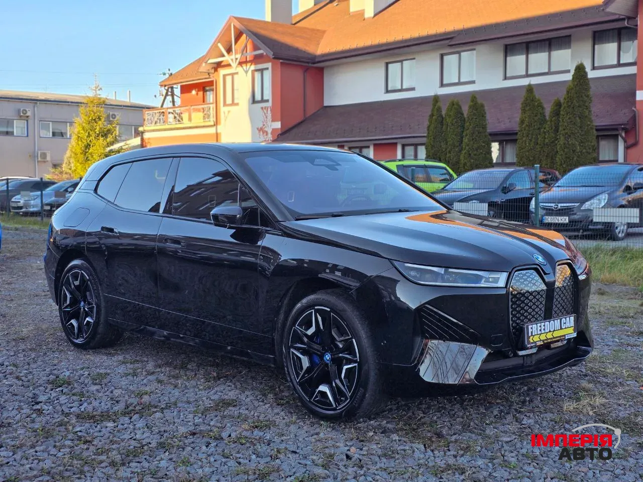 BMW iX - фото 3