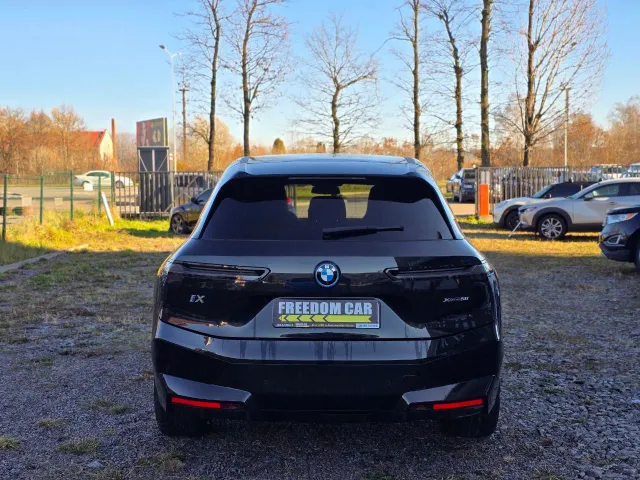 BMW iX - фото 4