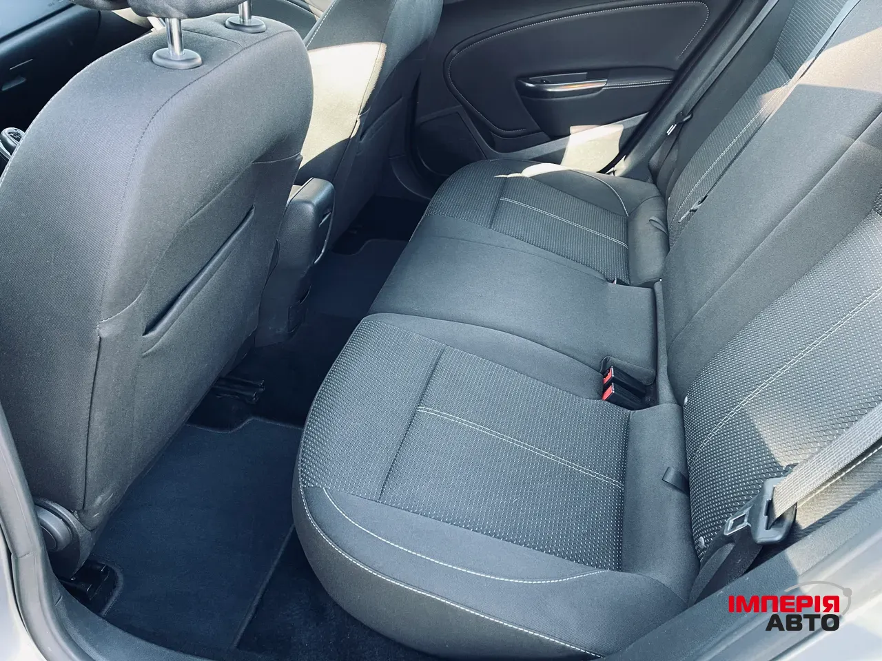 Opel Astra - фото 32