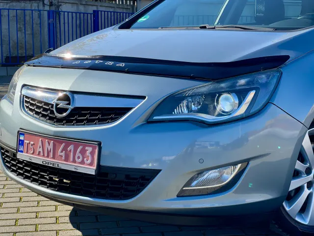 Opel Astra - фото 5