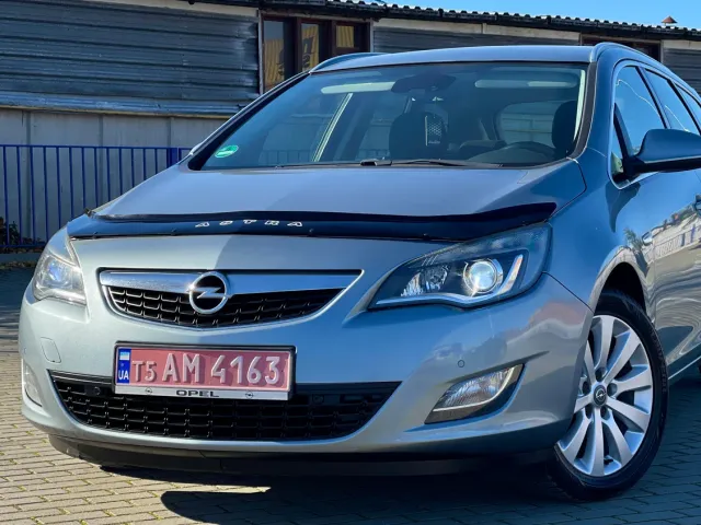 Opel Astra - фото 2