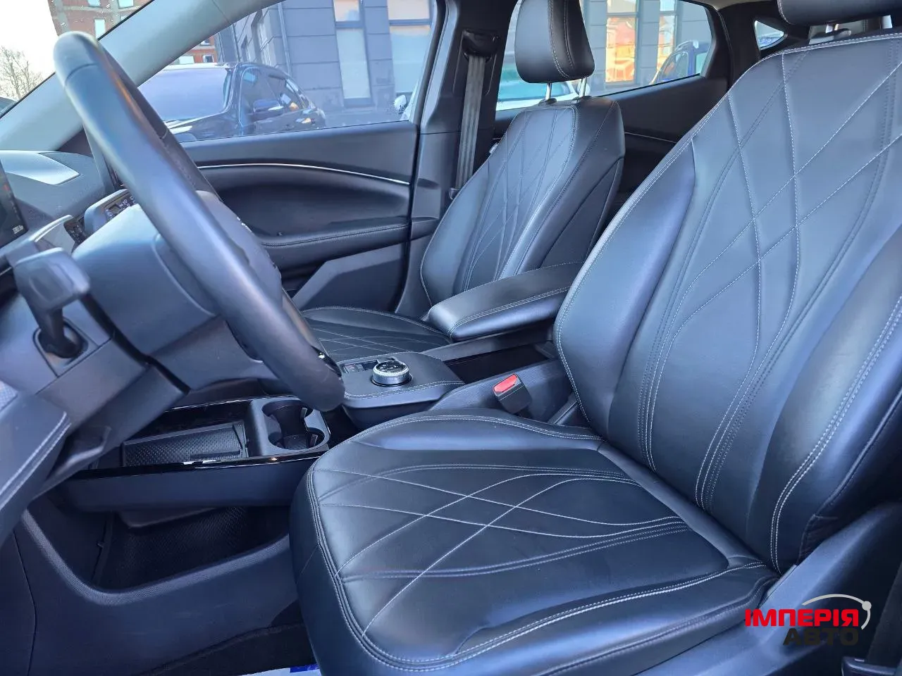 Ford Mustang Mach-E - фото 11