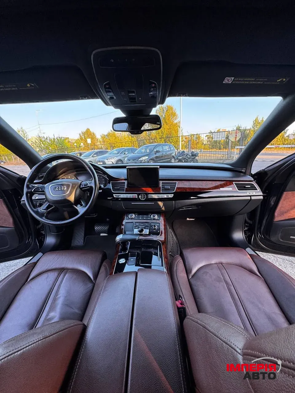 Audi A8 - фото 12