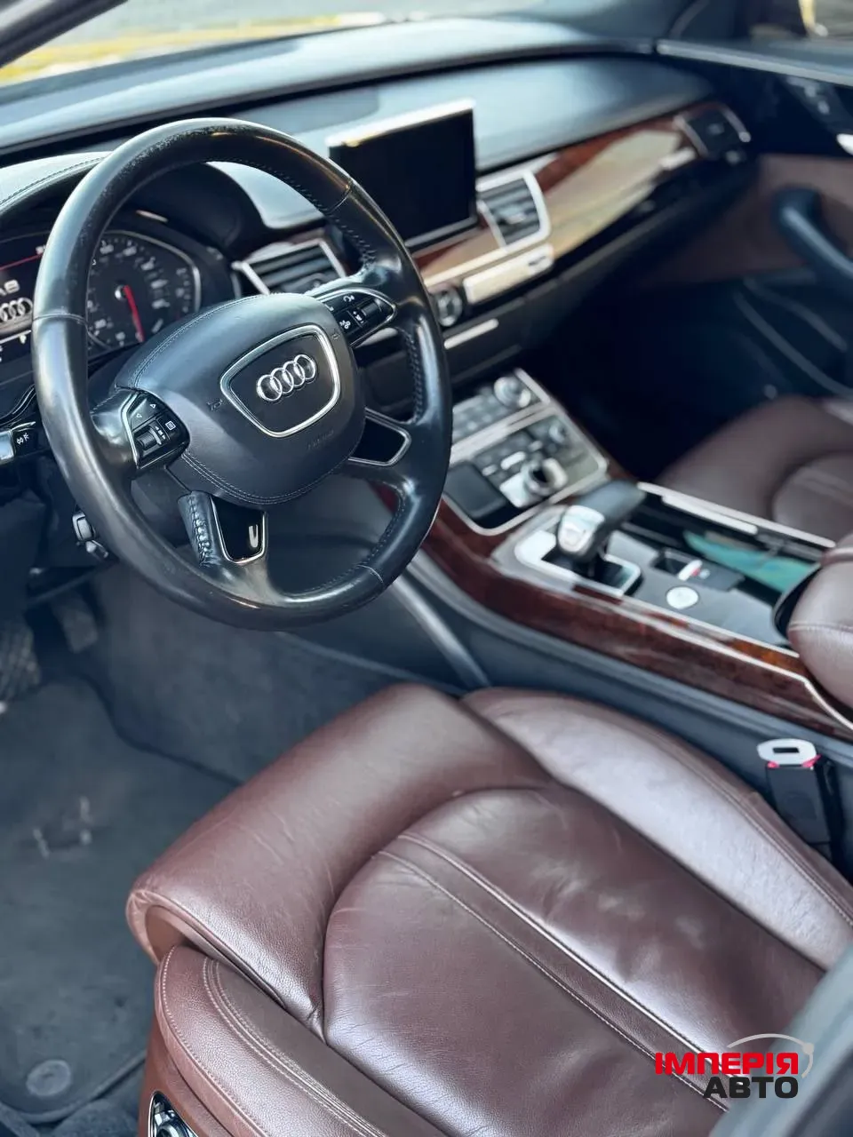 Audi A8 - фото 10