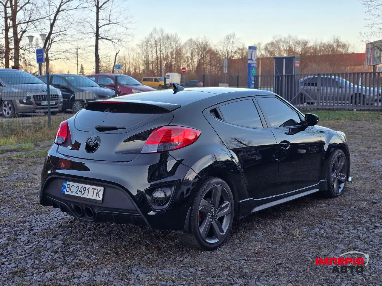 Hyundai Veloster - фото 8