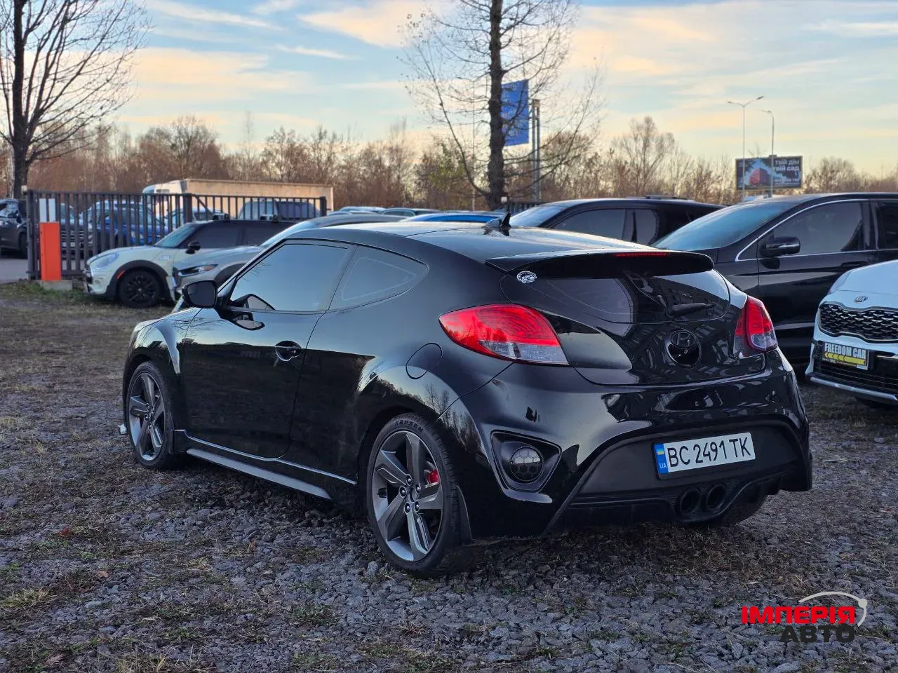 Hyundai Veloster - фото 9