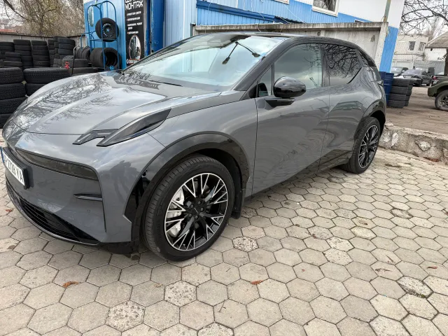 Zeekr X - фото 2