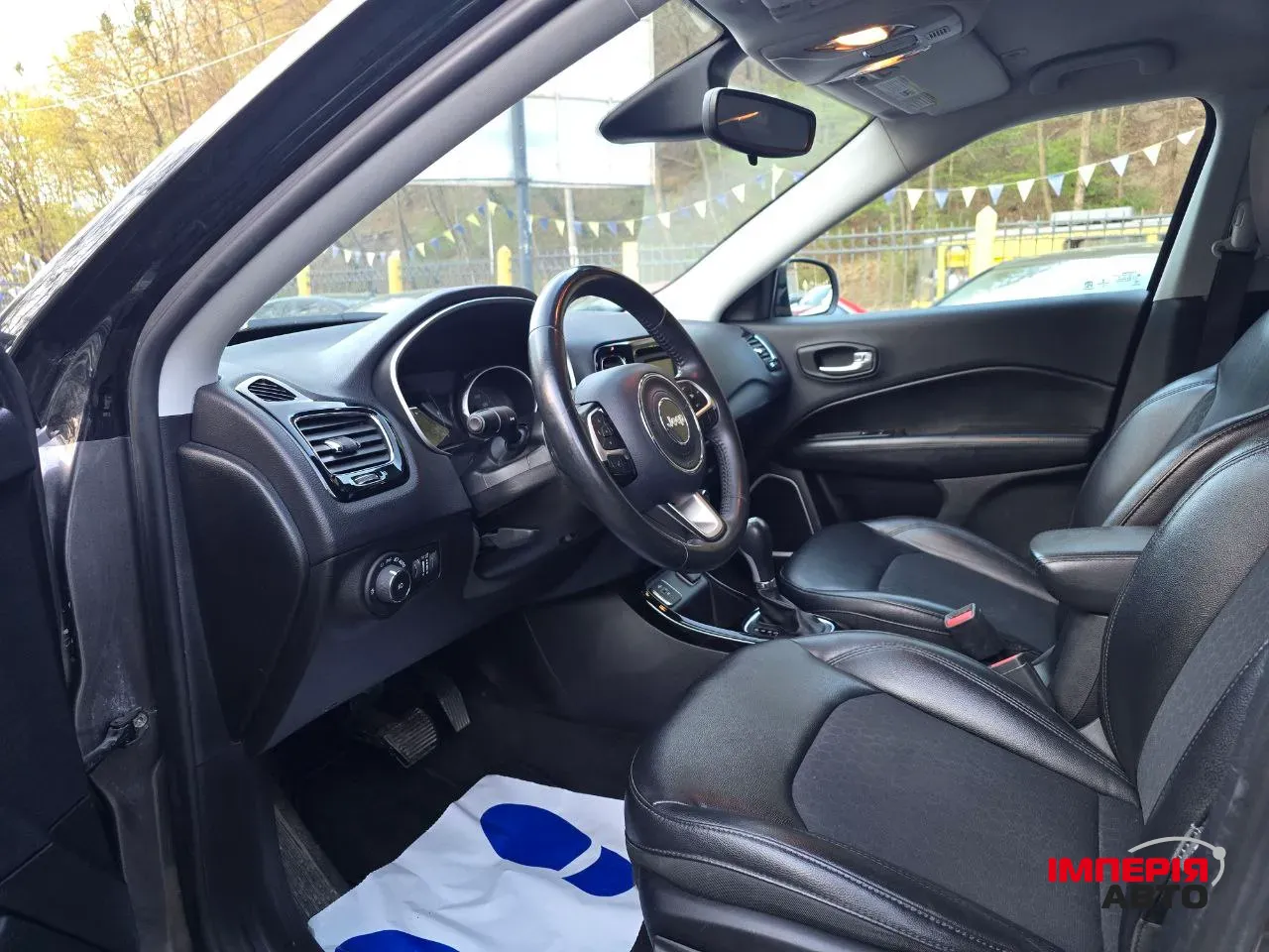 Jeep Compass - фото 8