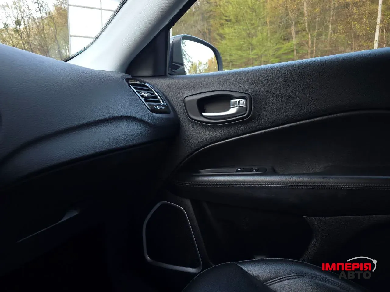 Jeep Compass - фото 24