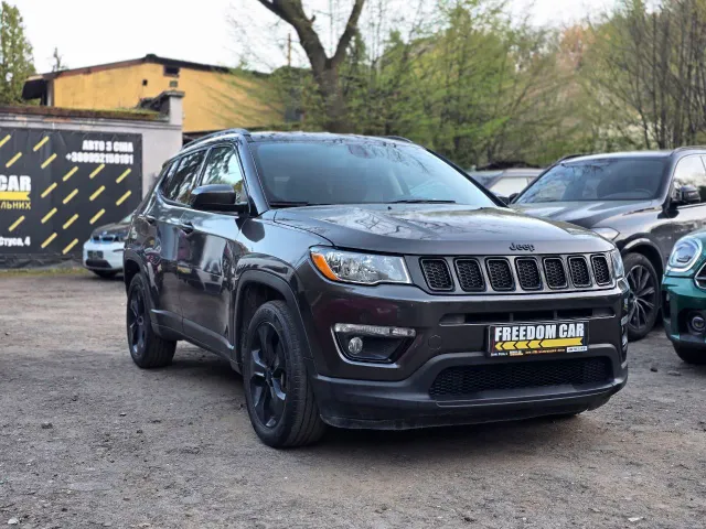 Jeep Compass - фото 2