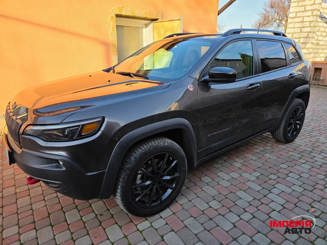 Jeep Cherokee - фото 9