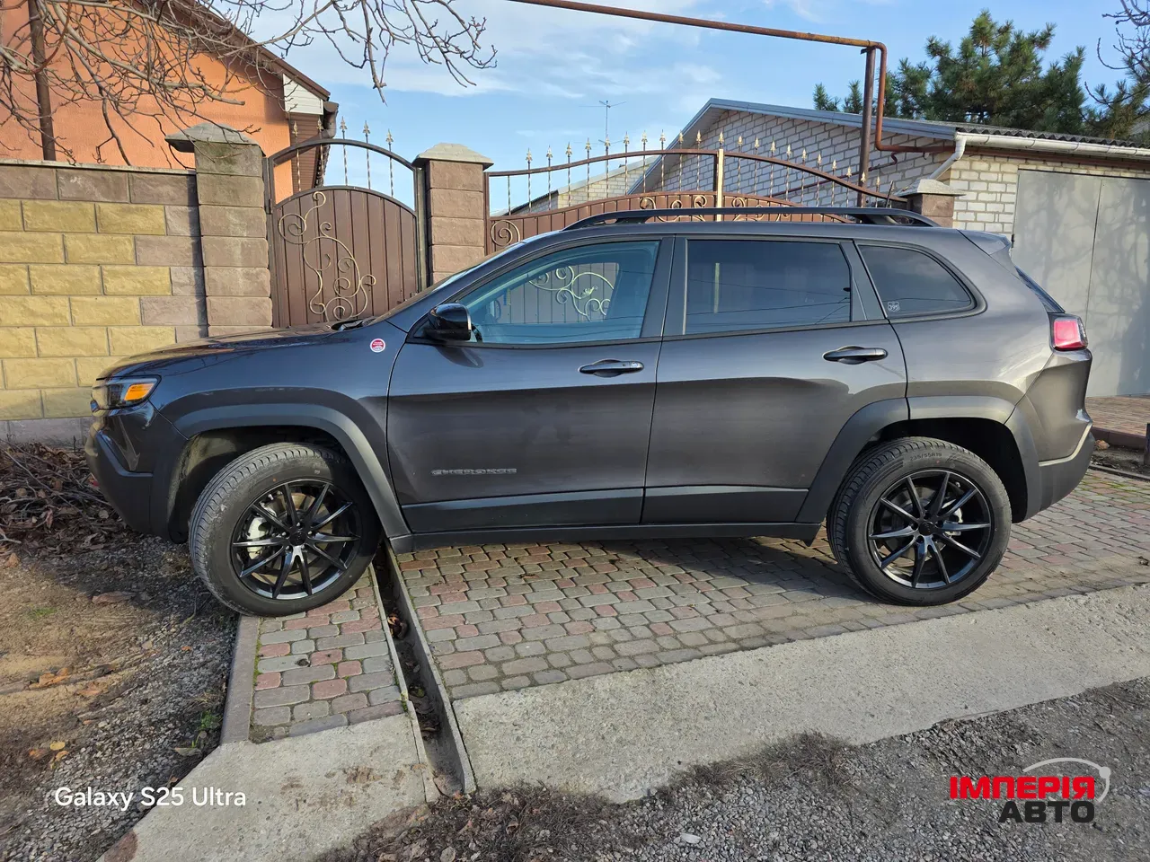 Jeep Cherokee - фото 16