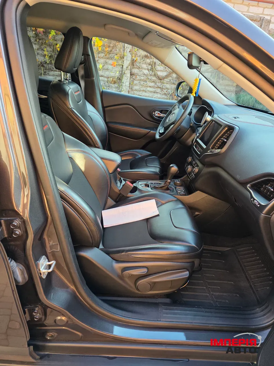 Jeep Cherokee - фото 5