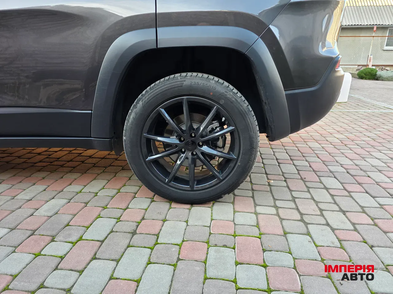 Jeep Cherokee - фото 8