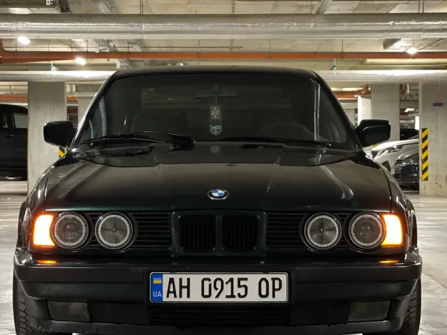 BMW 5 серії - фото 1